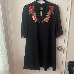 Black Keyhole Rose Dress🌹